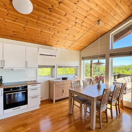 Holiday home Cozy In With Wifi *